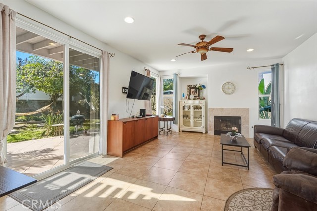 Detail Gallery Image 11 of 36 For 28853 Galaxy, Menifee,  CA 92586 - 5 Beds | 3 Baths