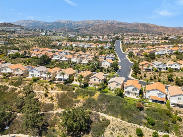 19900 Mariposa Creek Way Way, Porter Ranch CA: https://media.crmls.org/medias/5e136076-88ec-4813-8c82-b8c094410565.jpg