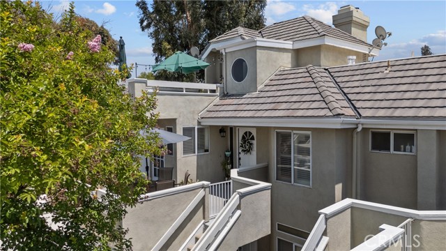 23957 Arroyo Park Drive, Valencia CA: https://media.crmls.org/medias/5e14886d-12dd-48a3-8519-fd145cc13442.jpg