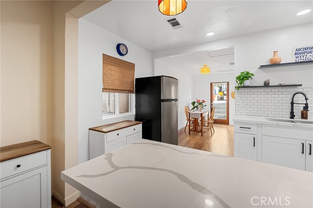 4142 Mercury Avenue, Los Angeles CA: https://media.crmls.org/medias/5e1580a1-557f-48ac-a048-37b39e835c47.jpg