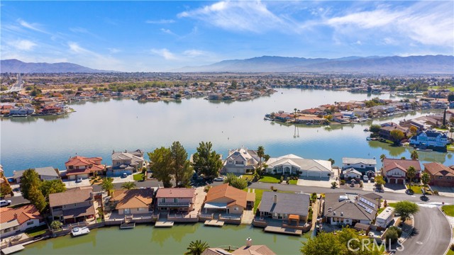 13660 SPRING VALLEY PKWY, Victorville CA: https://media.crmls.org/medias/5e15c607-28f7-488f-8e9b-36cc4ddfb285.jpg
