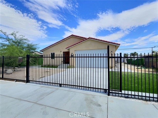 378 W Rosa Parks Road, Palm Springs CA: https://media.crmls.org/medias/5e16b552-148a-426b-9aee-550f34e1b925.jpg