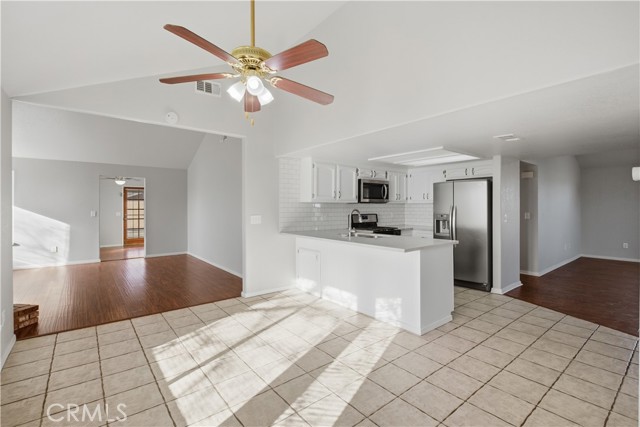 Detail Gallery Image 9 of 32 For 21601 Adler, California City,  CA 93505 - 3 Beds | 2 Baths