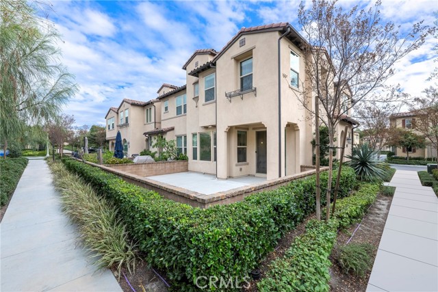 Detail Gallery Image 3 of 41 For 18 Prominence, Lake Forest,  CA 92630 - 3 Beds | 2/1 Baths