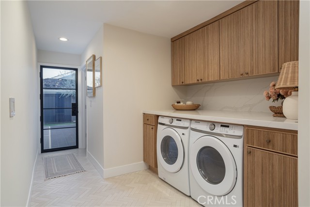 Detail Gallery Image 29 of 31 For 1700 Highland Dr, Newport Beach,  CA 92660 - 5 Beds | 6/1 Baths