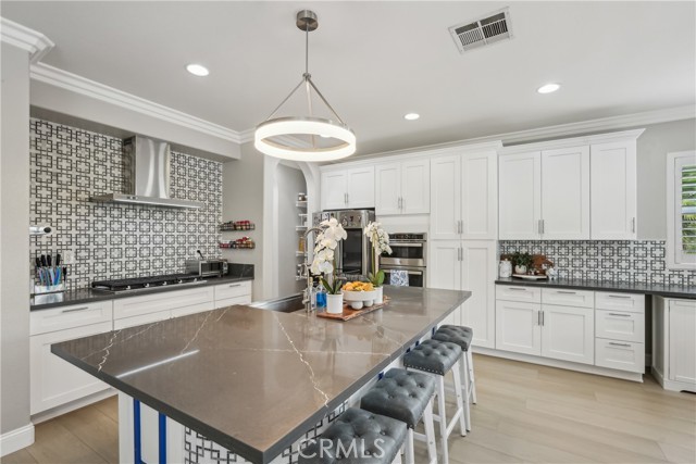 44366 Dorchester Drive, Temecula CA: https://media.crmls.org/medias/5e174b79-8f2e-4837-b966-eaadbc4c0b65.jpg