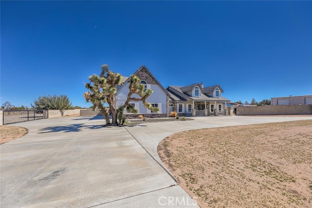 Detail Gallery Image 2 of 60 For 40028 25th, Palmdale,  CA 93551 - 4 Beds | 3 Baths