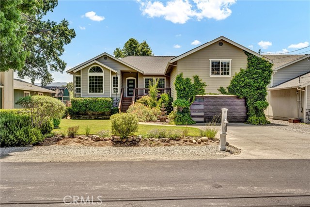 19881 Mountain S, Hidden Valley Lake CA: https://media.crmls.org/medias/5e19ca84-a225-4273-8cdd-5e733c7911ed.jpg