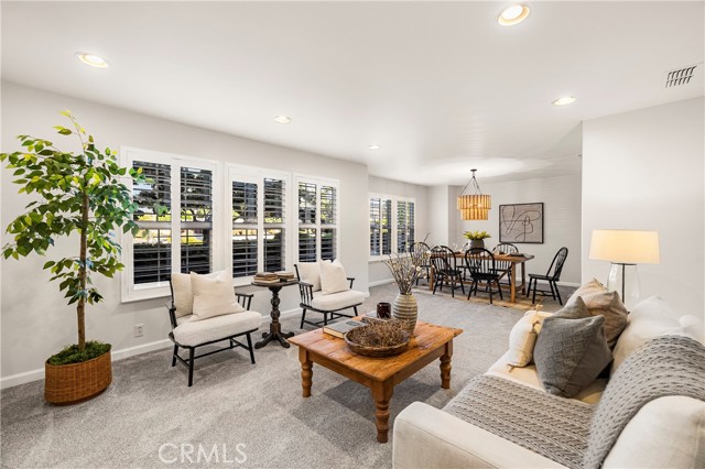 Detail Gallery Image 10 of 57 For 2286 Burlingame Drive, Chico,  CA 95928 - 4 Beds | 3 Baths