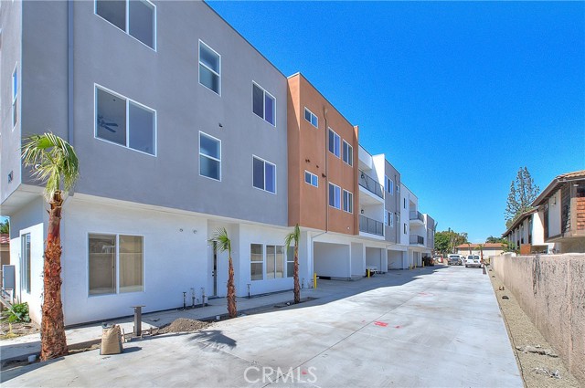 Front Image Thumbnail for CROC26072040