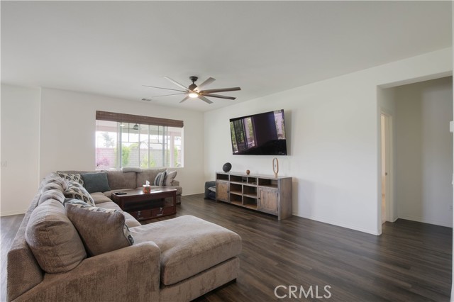 Detail Gallery Image 17 of 32 For 29896 Alisal Ct, Menifee,  CA 92584 - 3 Beds | 2/1 Baths