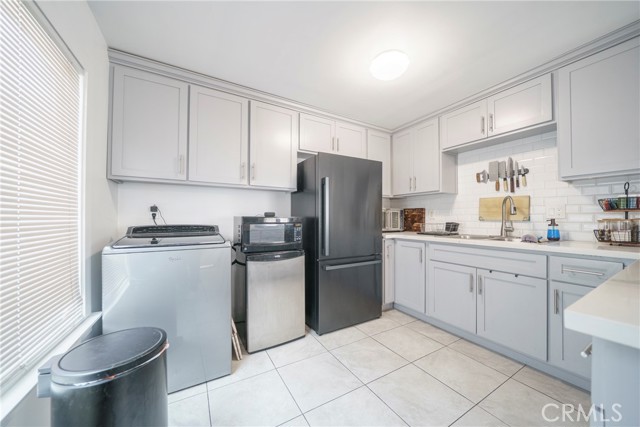 8217 Towne Avenue, Los Angeles CA: https://media.crmls.org/medias/5e1bad87-bdfb-4817-9e77-2377e9bebb92.jpg