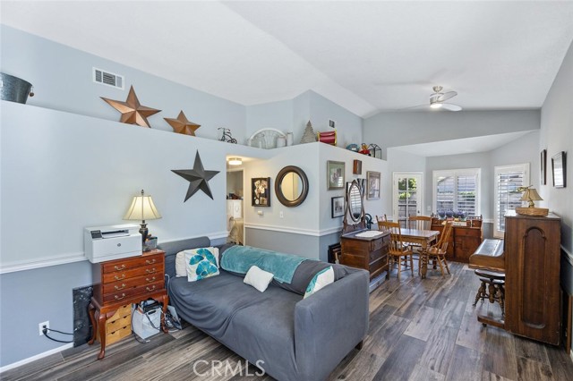 Detail Gallery Image 7 of 31 For 28123 Seco Canyon #94,  Saugus,  CA 91390 - 2 Beds | 2 Baths