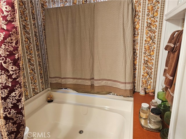 Detail Gallery Image 14 of 31 For 16004 18th Ave, Clearlake,  CA 95422 - 2 Beds | 2 Baths