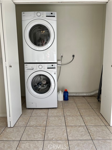 Detail Gallery Image 8 of 14 For 23224 Orange, Lake Forest,  CA 92630 - 1 Beds | 1 Baths