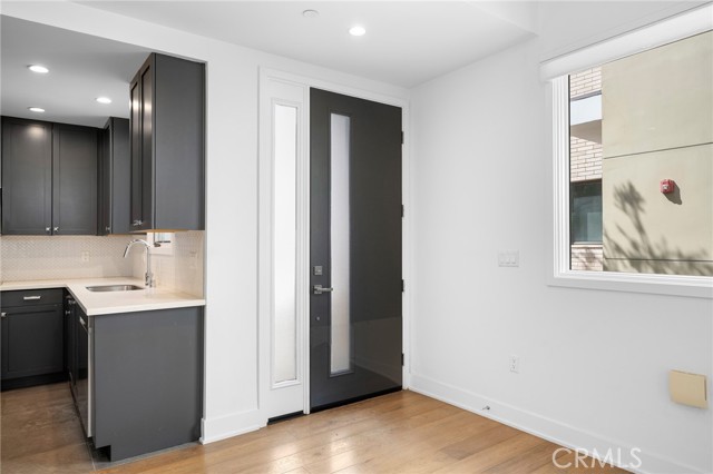 Detail Gallery Image 4 of 39 For 125 Hurlbut St #108,  Pasadena,  CA 91105 - 2 Beds | 2 Baths