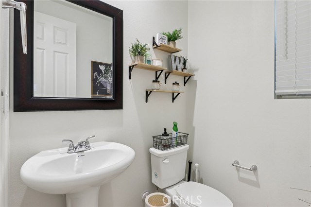 Detail Gallery Image 22 of 51 For 5313 Teramo, Fontana,  CA 92336 - 3 Beds | 2/1 Baths