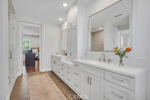 24234 Reyes Adobe Way, Valencia CA: https://media.crmls.org/medias/5e1debe6-2e71-49d5-9209-2dec2a716c09.jpg