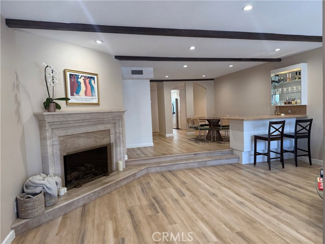 Detail Gallery Image 4 of 25 For 5346 Zelzah Ave, Encino,  CA 91316 - 3 Beds | 4 Baths