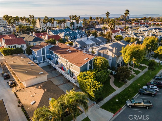 111 Broadway, Redondo Beach, California 90277, 2 Bedrooms Bedrooms, ,2 BathroomsBathrooms,Residential,Sold,Broadway,SB22004583