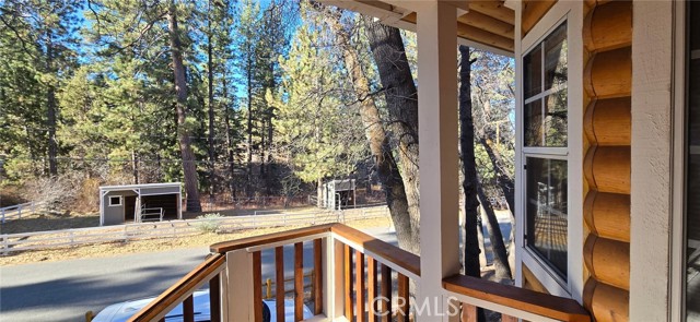 Detail Gallery Image 2 of 27 For 43532 Bow Canyon, Big Bear Lake,  CA 92315 - 3 Beds | 2/1 Baths