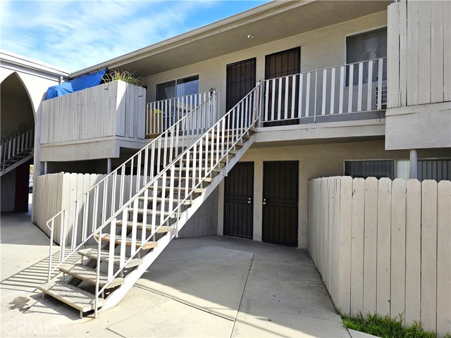 Image 9 of 38 For 9116 Palm Street