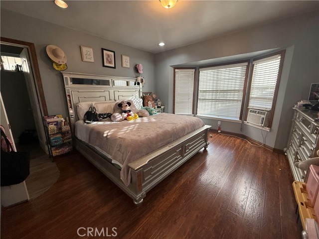 Detail Gallery Image 27 of 51 For 2520 Ohio Ave, South Gate,  CA 90280 - 6 Beds | 4 Baths