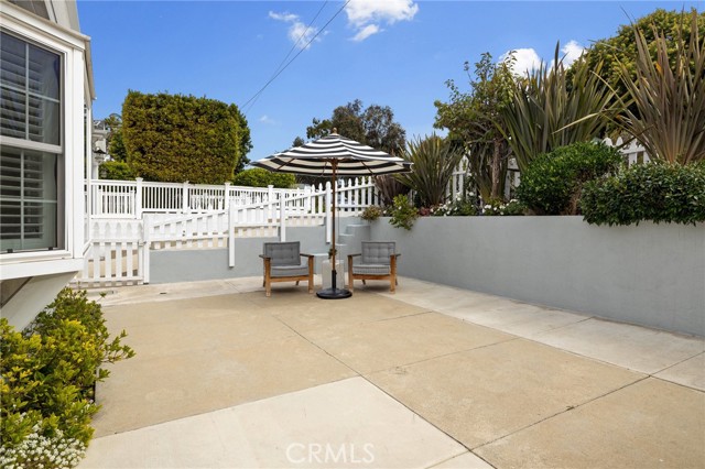 2825 Valley Drive, Manhattan Beach, California 90266, 4 Bedrooms Bedrooms, ,2 BathroomsBathrooms,Residential,Sold,Valley,SB21214274