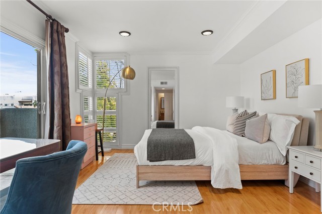 5e205797 B858 4b11 9833 B53603279858