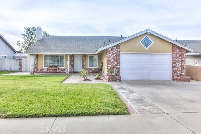 16347 Jackson Dr, Fontana, CA 92336