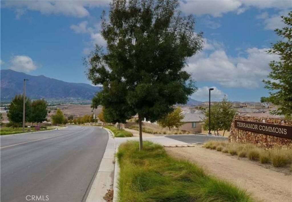 MLS #OC25080974 img 41