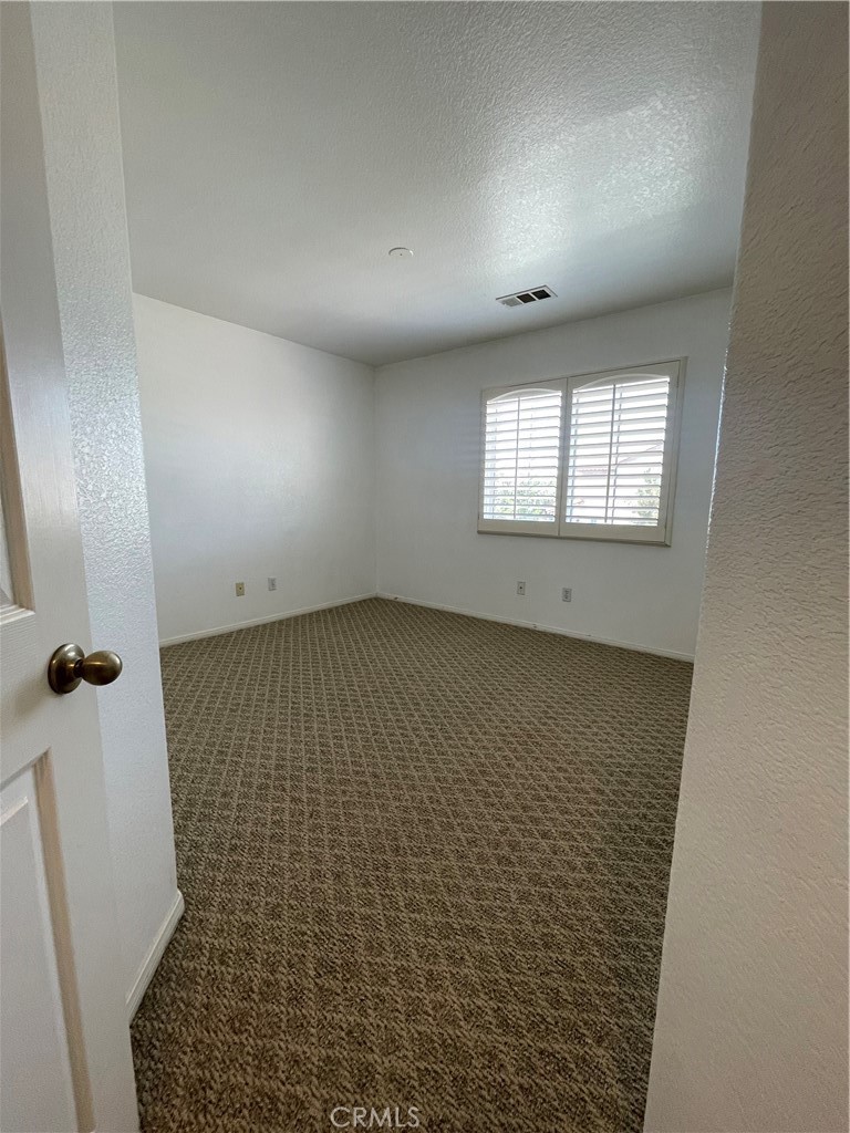 https://media.crmls.org/medias/5e237785-2ff2-4b14-9edc-2afbc4349450.jpg?preset=X-Large