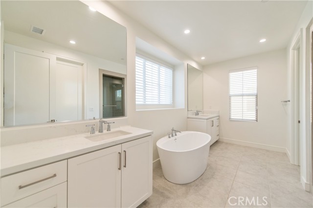 Detail Gallery Image 30 of 39 For 116 Imagination Trl, Irvine,  CA 92620 - 4 Beds | 3/1 Baths