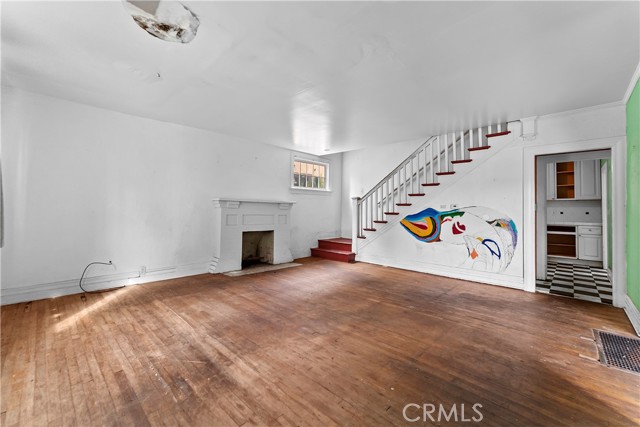 Detail Gallery Image 8 of 28 For 2511 4th St, Santa Monica,  CA 90405 - 6 Beds | 4 Baths