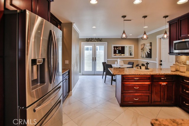 Detail Gallery Image 9 of 55 For 16292 Angler Ln, Huntington Beach,  CA 92647 - 4 Beds | 3 Baths