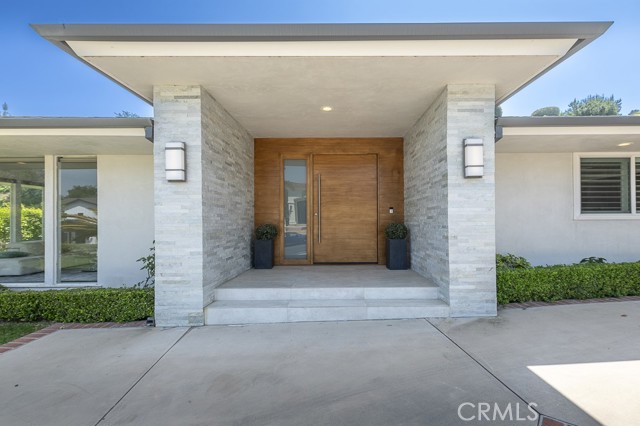 Detail Gallery Image 4 of 34 For 17028 Adlon Rd, Encino,  CA 91436 - 4 Beds | 3/1 Baths