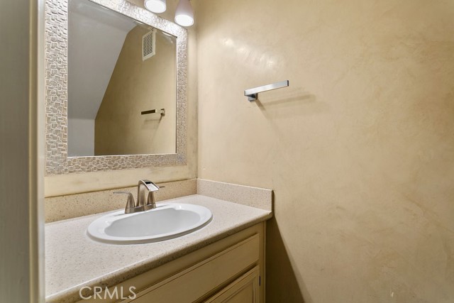 Detail Gallery Image 7 of 16 For 25102 Calle Playa #D,  Laguna Niguel,  CA 92677 - 2 Beds | 2/1 Baths
