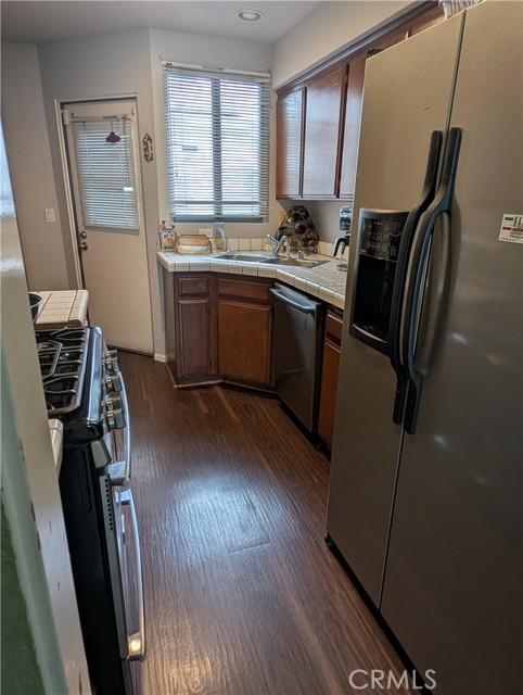 16857 San Fernando Mission Boulevard, Granada Hills CA: https://media.crmls.org/medias/5e25c4c4-765d-439c-b593-6e50b4c7a748.jpg