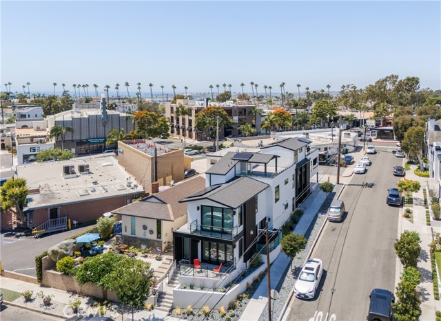 Detail Gallery Image 29 of 32 For 521 1/2 Iris, Corona Del Mar,  CA 92625 - 2 Beds | 2/1 Baths