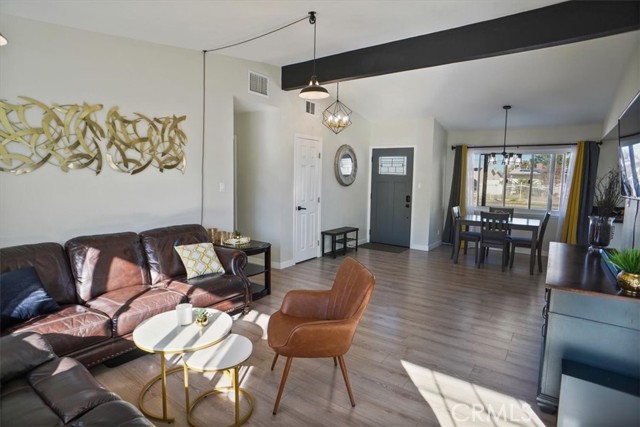 Detail Gallery Image 4 of 20 For 1052 W Avenue J15, Lancaster,  CA 93534 - 3 Beds | 2 Baths