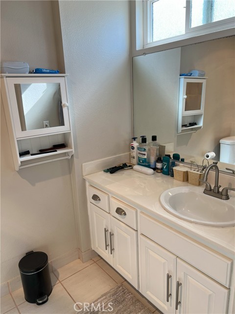 Detail Gallery Image 22 of 29 For 9933 Independence Ave #E,  Chatsworth,  CA 91311 - 2 Beds | 2/1 Baths