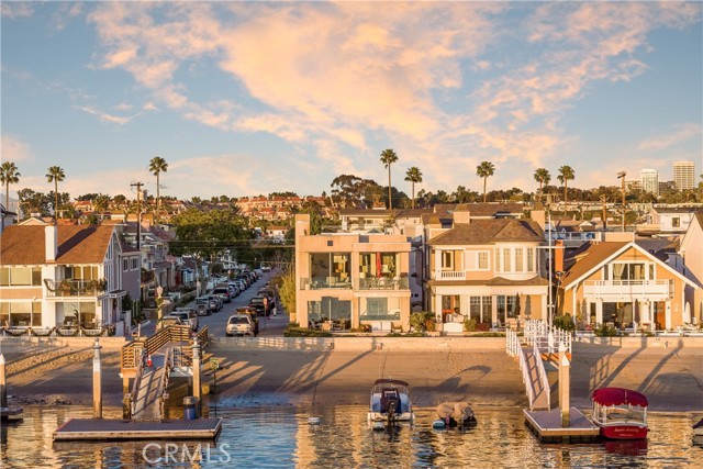 Detail Gallery Image 44 of 50 For 512 S Bay Front, Newport Beach,  CA 92662 - 3 Beds | 2/1 Baths