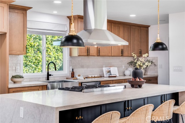 Detail Gallery Image 8 of 25 For 1608 Elm, Costa Mesa,  CA 92626 - 4 Beds | 2 Baths