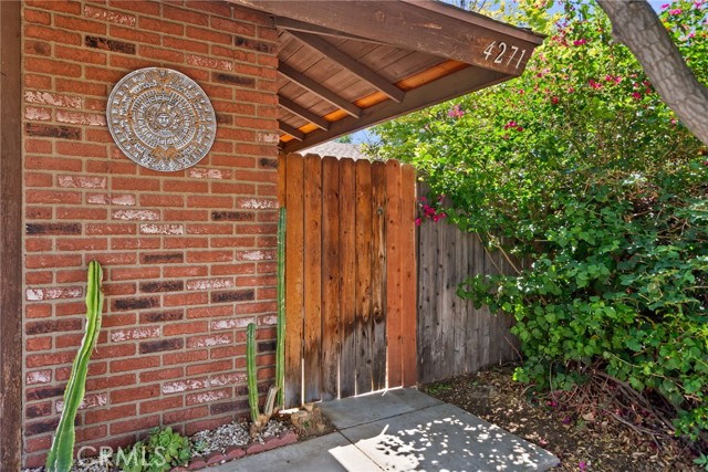 4271 Baggett Drive, Riverside CA: https://media.crmls.org/medias/5e27a844-211b-4275-9b04-60f5c22f7a10.jpg