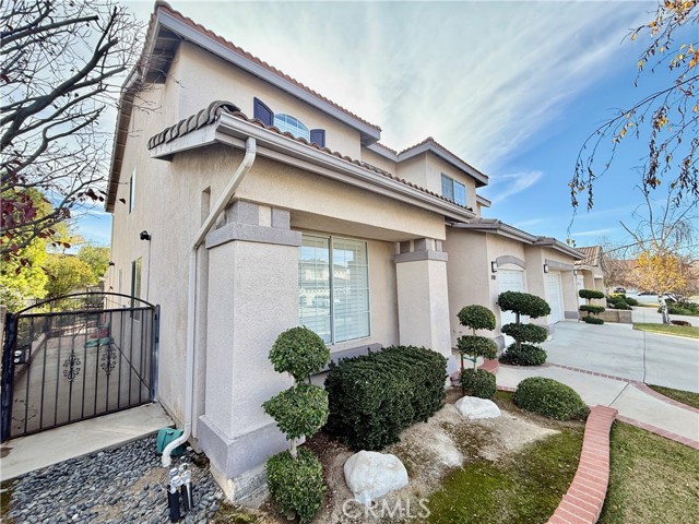 Detail Gallery Image 2 of 33 For 22602 Vasquez Rock Ct, Saugus,  CA 91350 - 5 Beds | 3 Baths