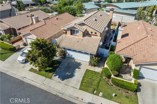 815 Autumn Lane, Corona CA: https://media.crmls.org/medias/5e27bc39-41aa-4dfb-9bbf-b59e1cb4cc9e.jpg