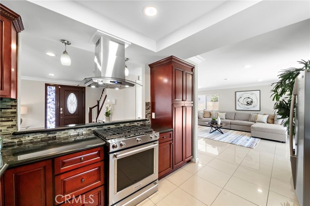 16086 Sweetleaf Street, Fountain Valley CA: https://media.crmls.org/medias/5e28909d-6626-418e-bb13-1f5eefce210e.jpg
