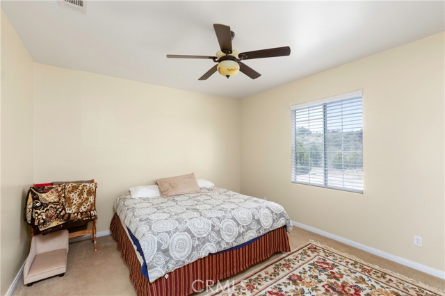 39600 Calle Gayube, Hemet CA: https://media.crmls.org/medias/5e293004-1b52-4f5a-bc12-728d18b0f669.jpg