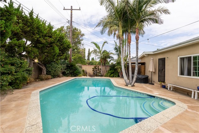 1816 W Yarnell Street, West Covina CA: https://media.crmls.org/medias/5e294898-2418-49a6-889d-10f4d4a6b35e.jpg