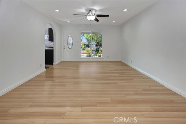 Detail Gallery Image 9 of 22 For 823 N Towner, Santa Ana,  CA 92703 - 4 Beds | 1 Baths